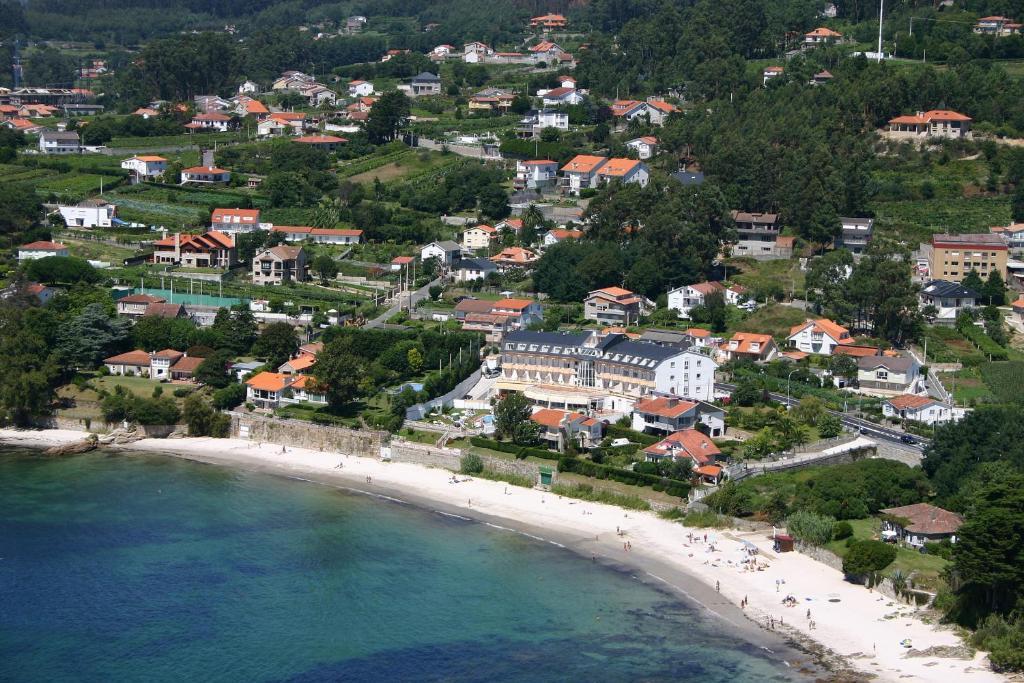 Hotel Spa Nanin Playa Sanxenxo Ngoại thất bức ảnh